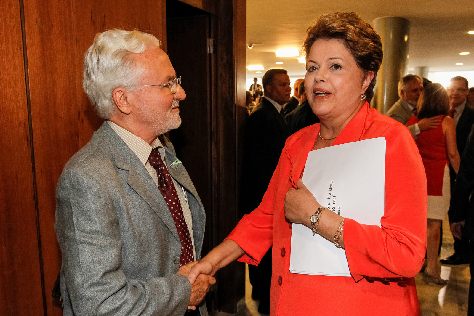 Carlos Afonso com a então presidenta da República, Dilma Rousseff, em 2013